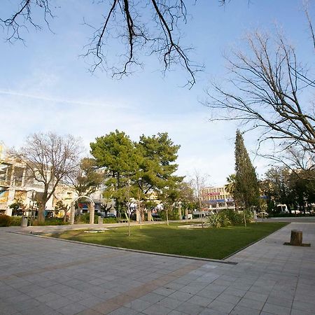 Spacious Apartment Next To Metro - Marousi Athena Bagian luar foto