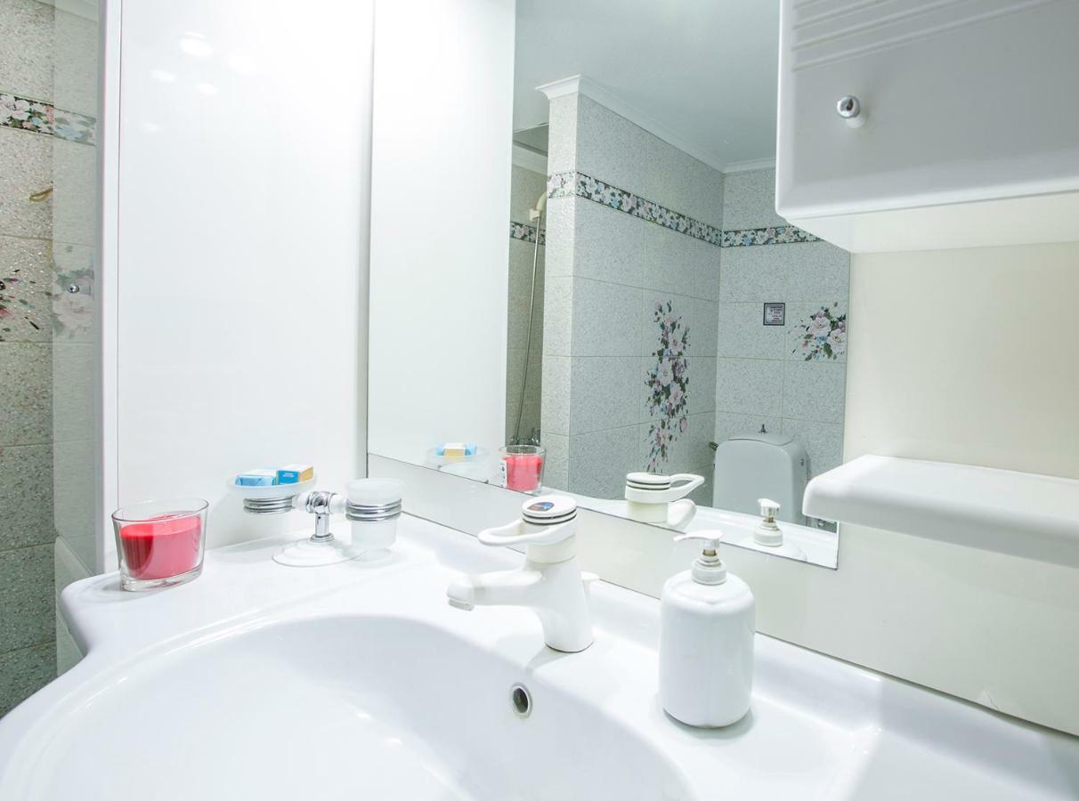Spacious Apartment Next To Metro - Marousi Athena Bagian luar foto
