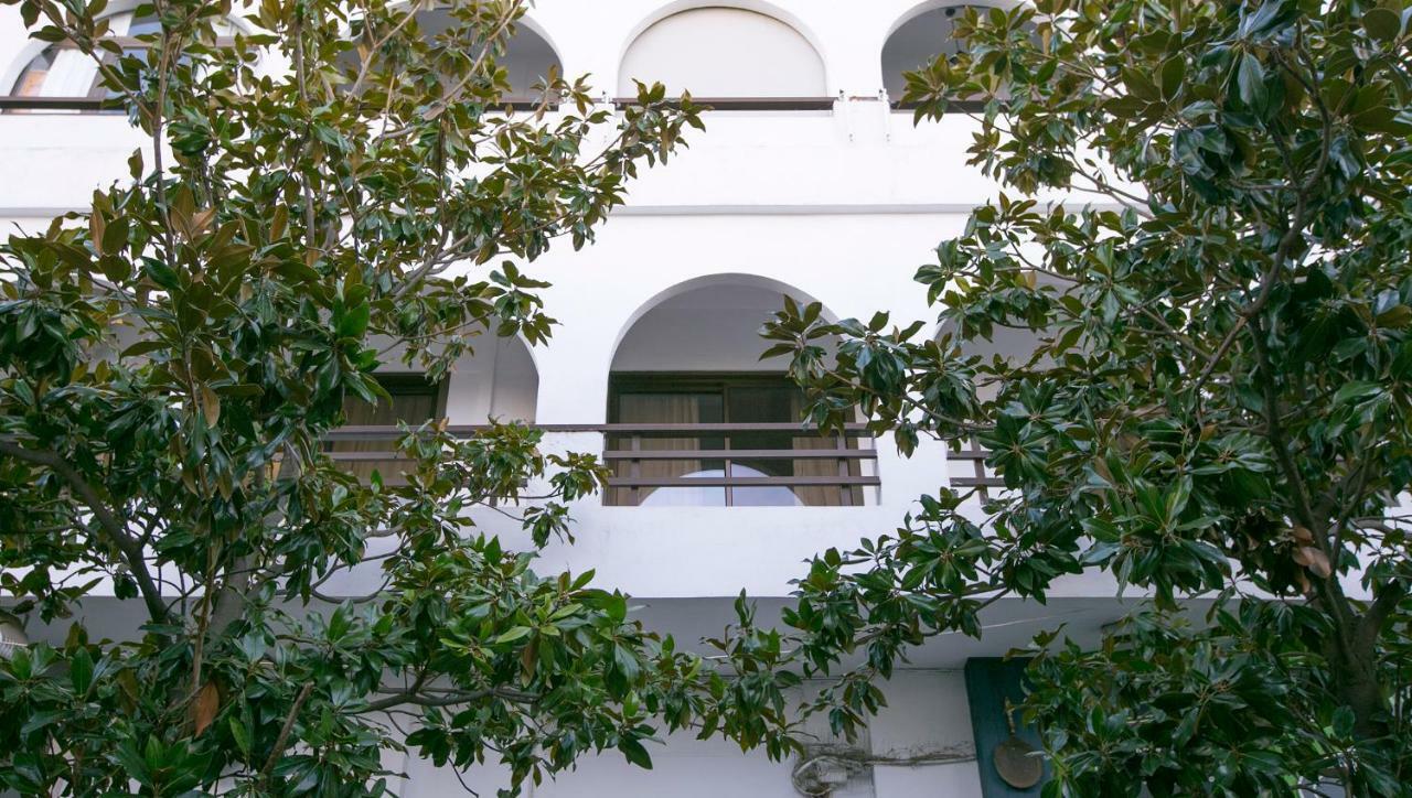 Spacious Apartment Next To Metro - Marousi Athena Bagian luar foto
